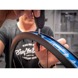 Schwalbe UTLV Tubeless Valve 2pk 60mm click to zoom image