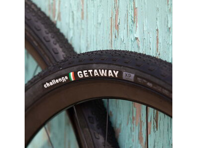 Challenge GETAWAY XP-HTLR-Black-260tpi-700x45 click to zoom image